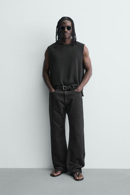 CAMISETA TANK PUNTO ESTRUCTURA / Negro