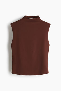 Top con cuello perkins