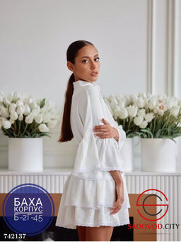 Женское платье с отделкой кружевом - Bruno фото 5