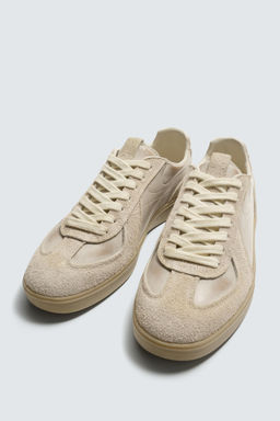ZAPATILLA ESTILO RETRO / Marr?n Arena