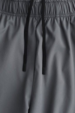 Pantalon corto de entrenamiento en DryMove - H&m фото 5