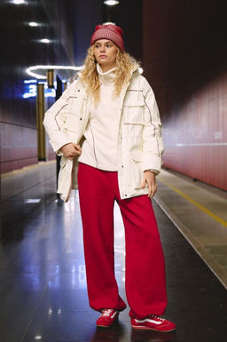 Шапка хлопковая с двойным отворотом "Брусника/Молоко"