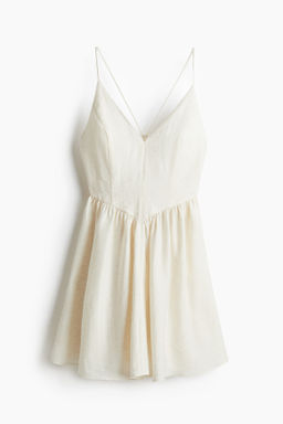 Vestido con tirantes espagueti