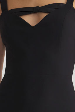 Siyah Vucuda Oturan V Yaka Fiyonk Detayl? Dokuma Abiye Gece Mezuniyet Elbisesi TPRSS25EL00066