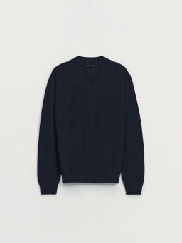 Вязаный джемпер с треугольным вырезом / Zarina