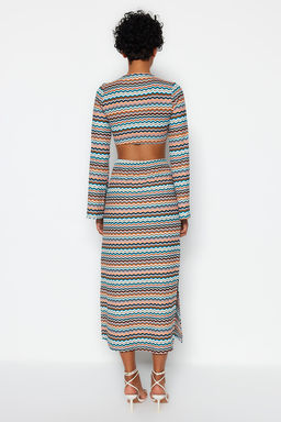 TRENDYOLMILLA Cok Renkli Cut Out Detayl? Bask?l? Esnek Midi Orme Elbise TWOSS23EL01809 фото 6