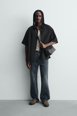 CAMISA FLUIDA ESTRUCTURA / Negro