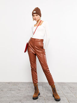 Dar Fit Deri G?r?n?ml? Kad?n Pantolon