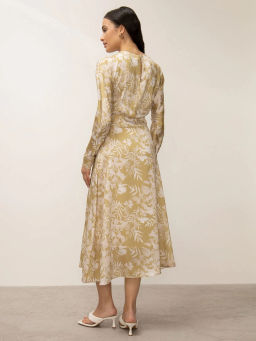 Платье приталенное с принтом цвет PL1192/biond - Emka фото 6