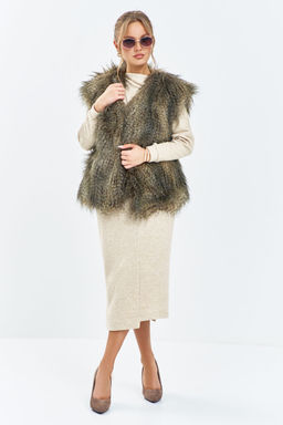 Жилет Euro Moda 656 коричневый мех енота