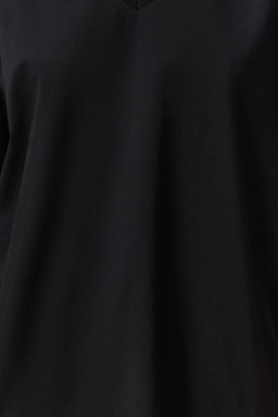 Siyah %100 Pamuk Boyfriend V Yaka Orme T-Shirt TWOSS23TS00003
