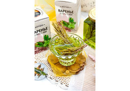 Варенье из Мяты с хвоей баночка 300г в коробочке с магнитиком