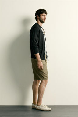 BERMUDA PLIEGUES REGULAR FIT / Beige