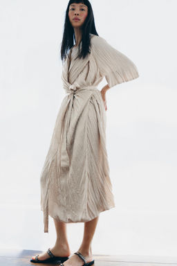 VESTIDO PLISADO CINTUR?N ZW COLLECTION / Cava - Zara фото 2