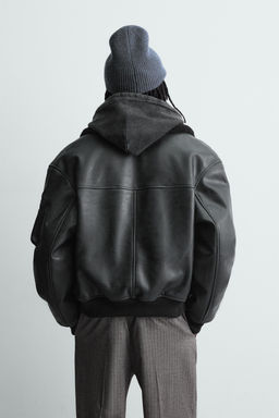CAZADORA EFECTO PIEL CUELLO DESMONTABLE / Negro - Zara фото 3