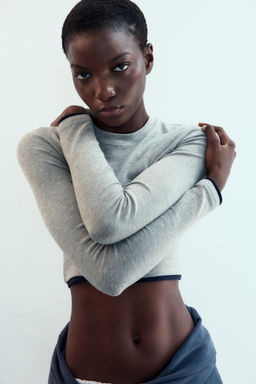 MOCK LAYER CROP T-SHIRT - Zara фото 3