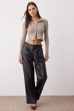 Koyu Vizon Dugme Detayl? Vucuda Oturan Crop Polo Yaka Fitilli Esnek Orme Bluz TWOAW22BZ0522