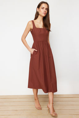 Kahverengi Belden Ac?lan Midi Korse Dikis Detayl? Midi Dokuma Elbise TWOSS24EL00038