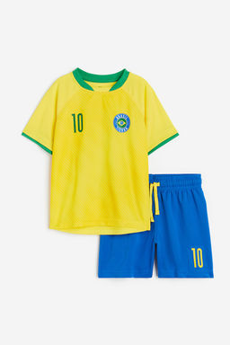 Conjunto de futbol con estampado