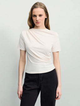 Приталенная футболка из модала / Zarina  фото 3