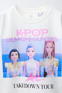 CAMISETA ESTAMPADO KPOP DEMON HUNTERS NETFLIX  / Blanco