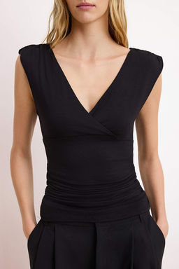 Siyah Fitted/Vucuda Oturan V Yaka Kolsuz Buzgulu Yumusak Orme Bluz TWOSS26BZ00093 - Trendyolmilla фото 3