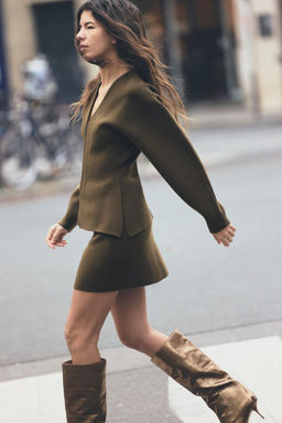 FITTED WAIST PLAIN KNIT JACKET - Zara фото 4