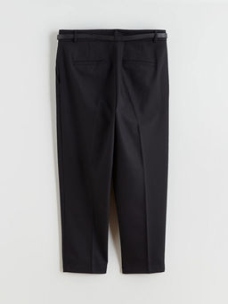 Beli Kemerli Kad?n Pantolon