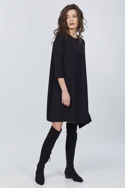 Платье свободное с открытой спиной черное