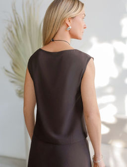 Топ c вырезом лодочка из плотного лиоцелла - Vilatte фото 3