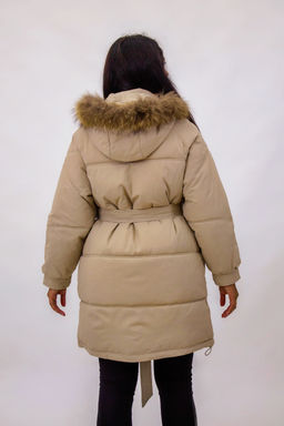 Зимняя куртка на поясе с натуральным мехом арт. 23226