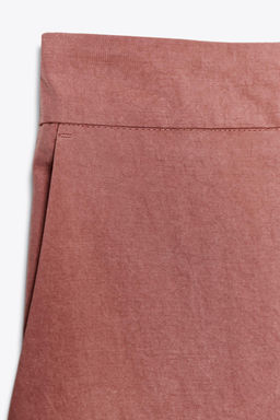 STRAIGHT-LEG TROUSERS WITH ELASTICATED WAIST