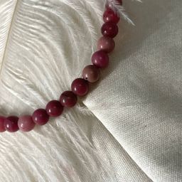 Браслет с подвеской из Родонита