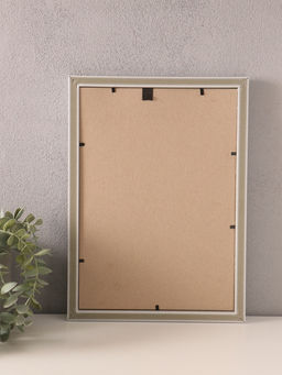 Фоторамка пластик "Винтаж" 21х30 см, белый с золотом (пластик)