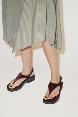 LEATHER STUDDED SANDALS - Zara фото 9