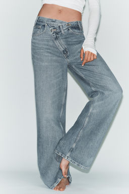 JEANS TRF WIDE LEG CINTURA CRUZADA TIRO ALTO / Azul medio - Zara фото 2