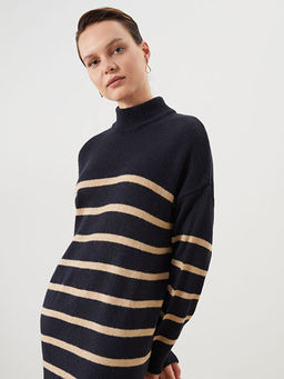 Dik Yaka ?izgili Triko Elbise