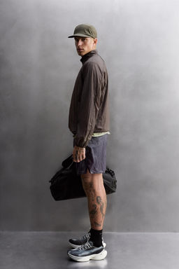 LIGHTWEIGHT TECHNICAL JACKET - Zara фото 4