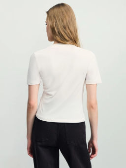 Приталенная футболка из модала / Zarina  фото 5