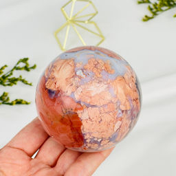 Шар из розового цветочного Агата на подставке