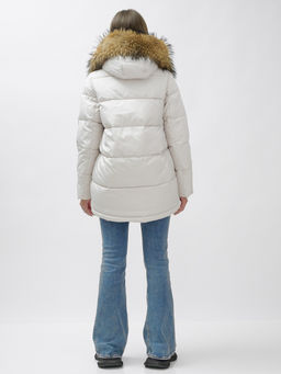 Куртка зимняя Visdeer 3215SB женская светло-бежевая с мехом енота утеплитель 220 г/м²  фото 5