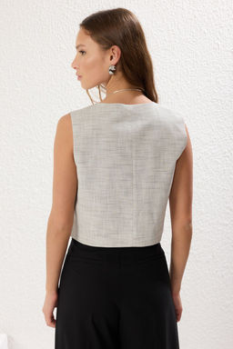 Limited Edition Haki Crop Fitted Dugme Detayl? Dokuma Keten Gorunumlu Yelek TWOSS23YE00016