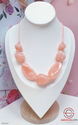 Колье женское на шею из камней