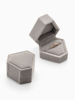 Футляр под серьги, кольцо «Кристалл», бархатный, 6.5×6.4 см, серый