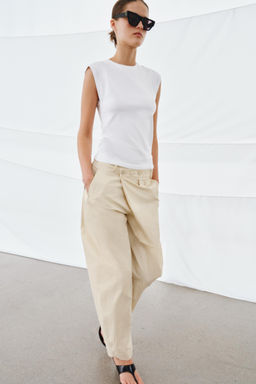 CAMISETA CON ALGOD?N / Blanco