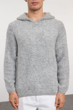 Gri Regular Kapusonlu Dokulu Triko Kazak TMNAW25KZ00047