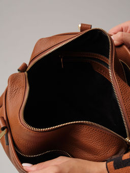 Кожаная сумка Deboro 3358 фундук