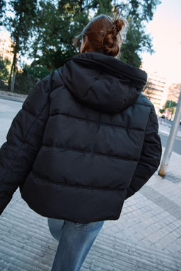 SHORT WATER-REPELLENT AND WINDPROOF HOODED ANORAK - Zara фото 3