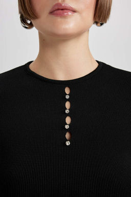 Приталенный свитер в рубчик с круглым вырезом - Defacto фото 5