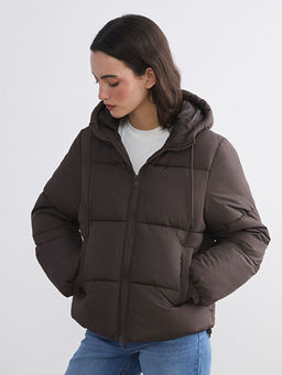 Kap??onlu Kad?n ?i?me Mont